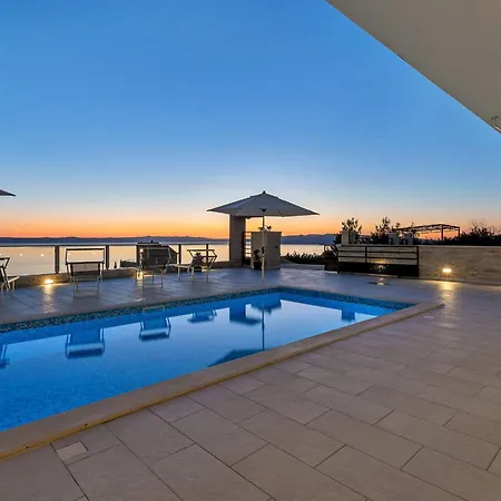 Villa Infinite