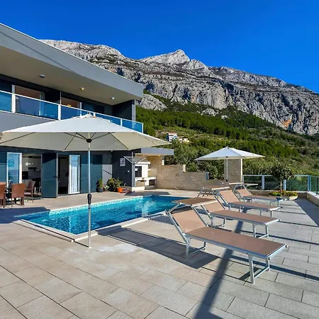 Villa Infinite